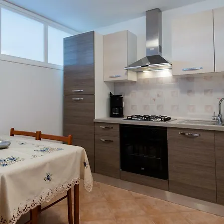 Apartments Alma Crveni Vrh Buitenkant foto