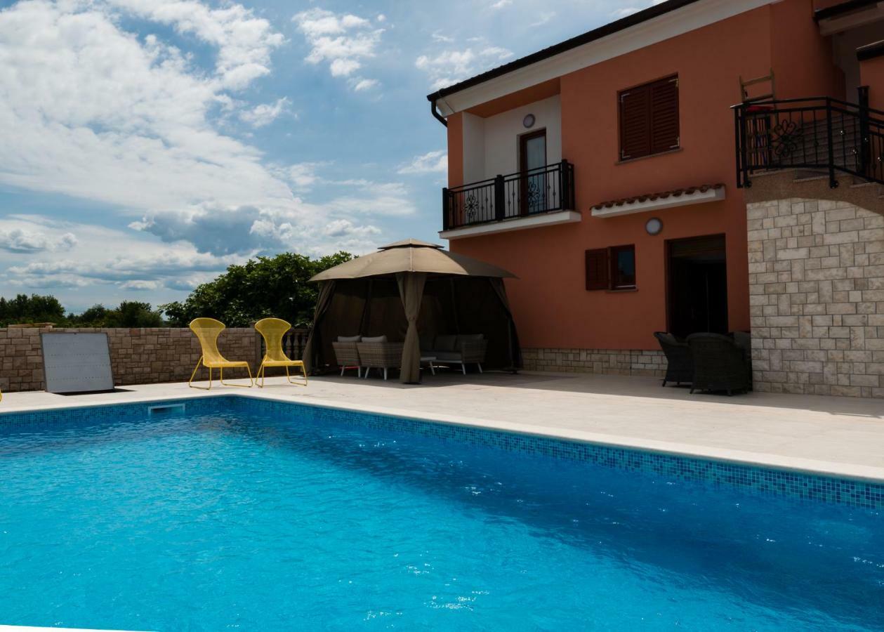 Alma Apartament