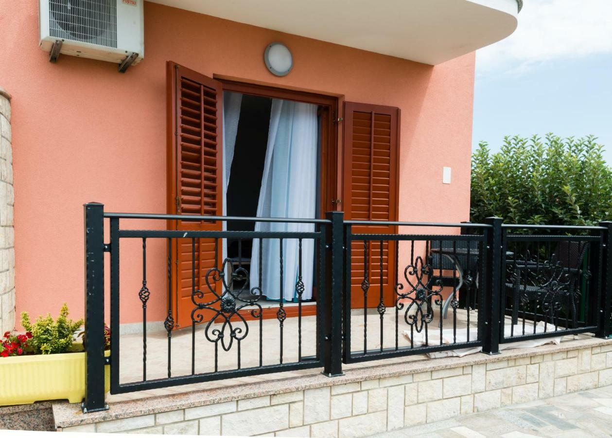 Apartment Alma Crveni Vrh