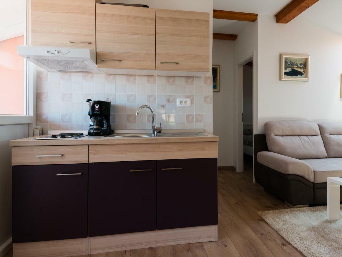 Alma Apartment